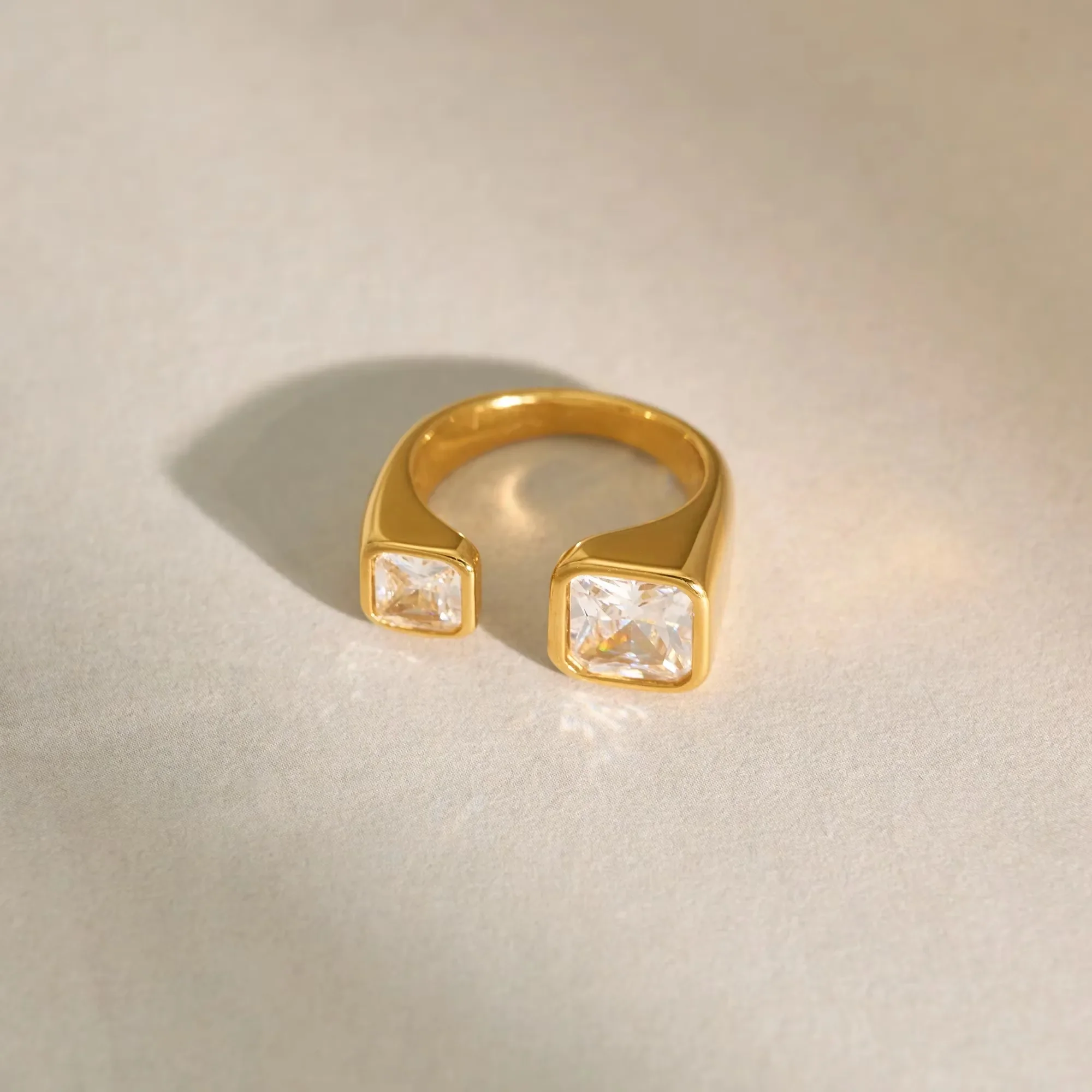 Lupa Ring – Women's Rings - Image 2