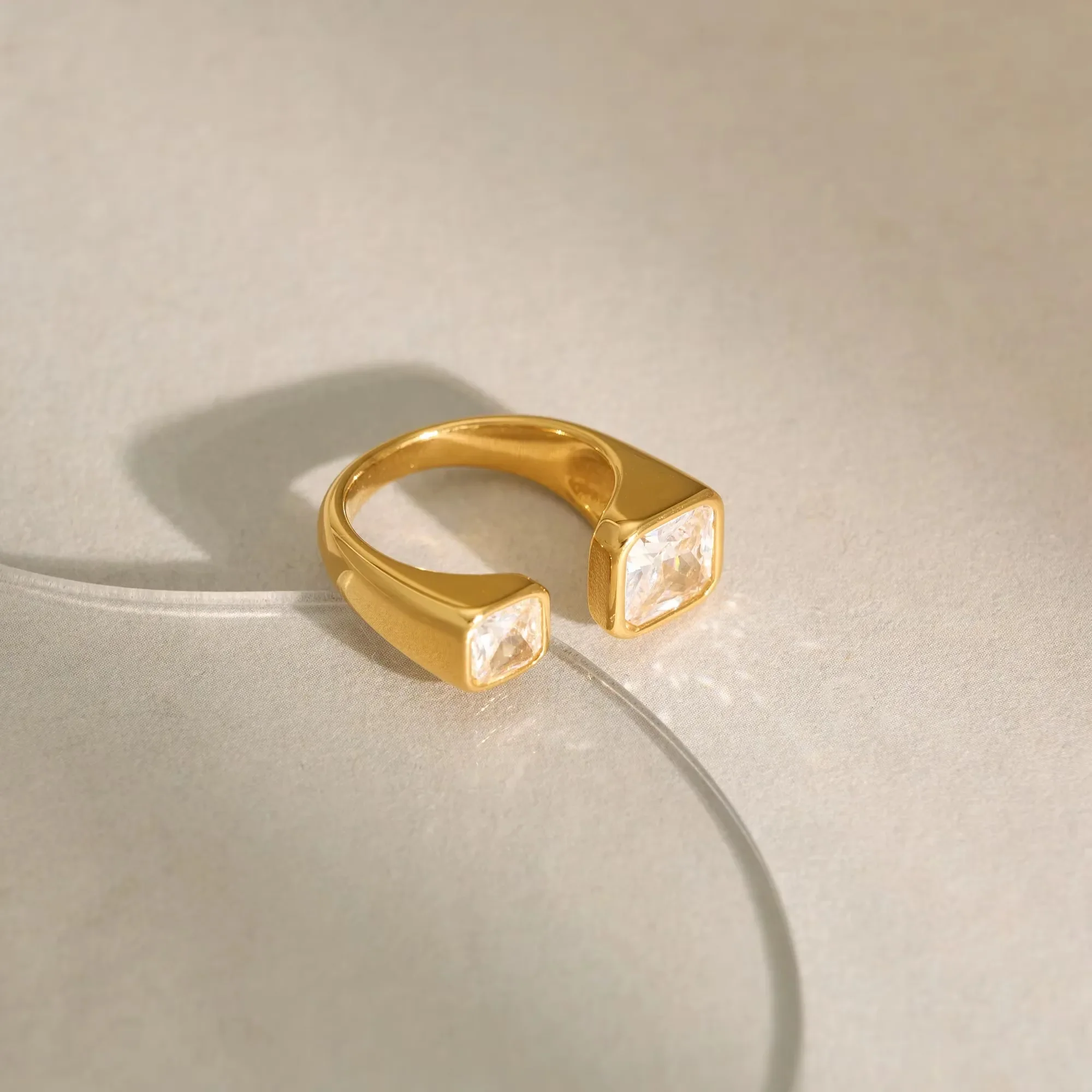 Lupa Ring – Women's Rings - Image 4