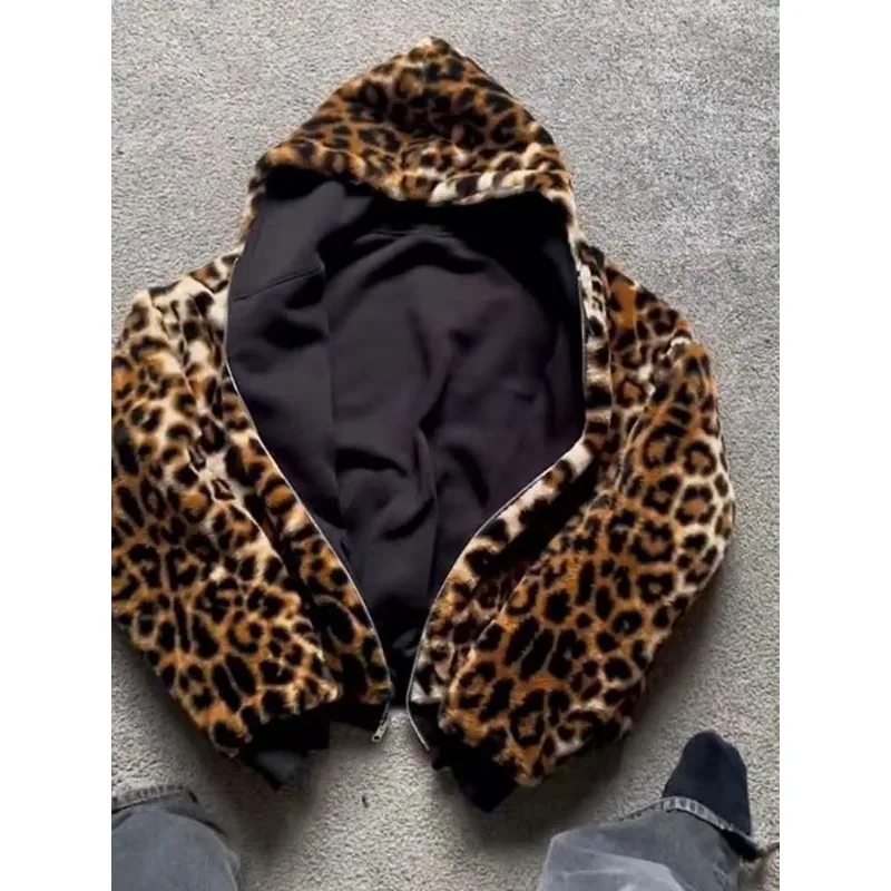 Leopard print plush zipper – Women's Scarves - Image 4