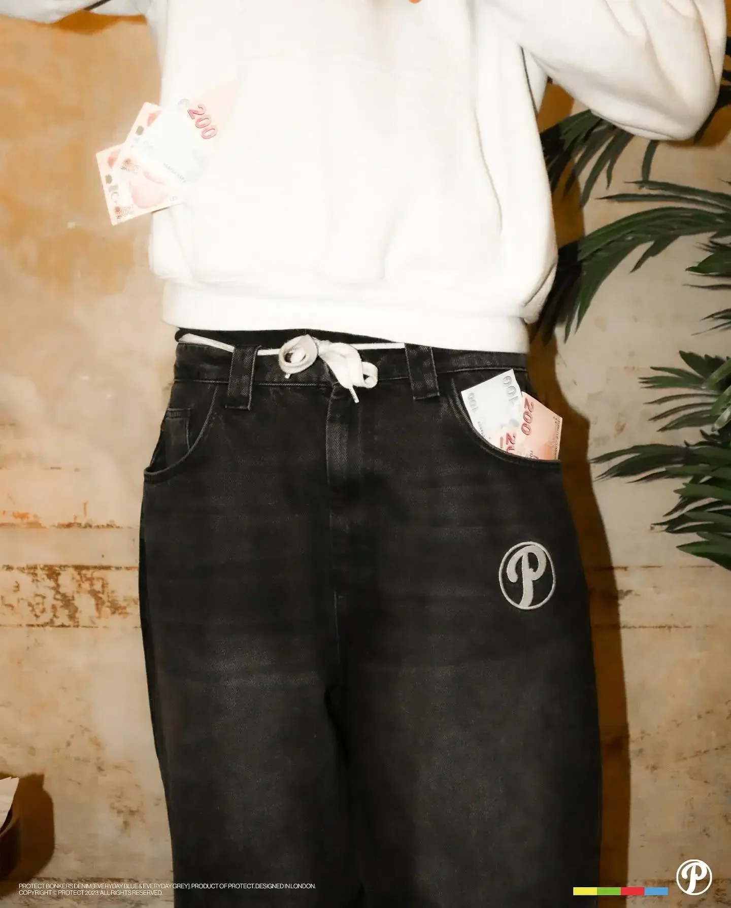 Gradient Fade Jeans - Image 40