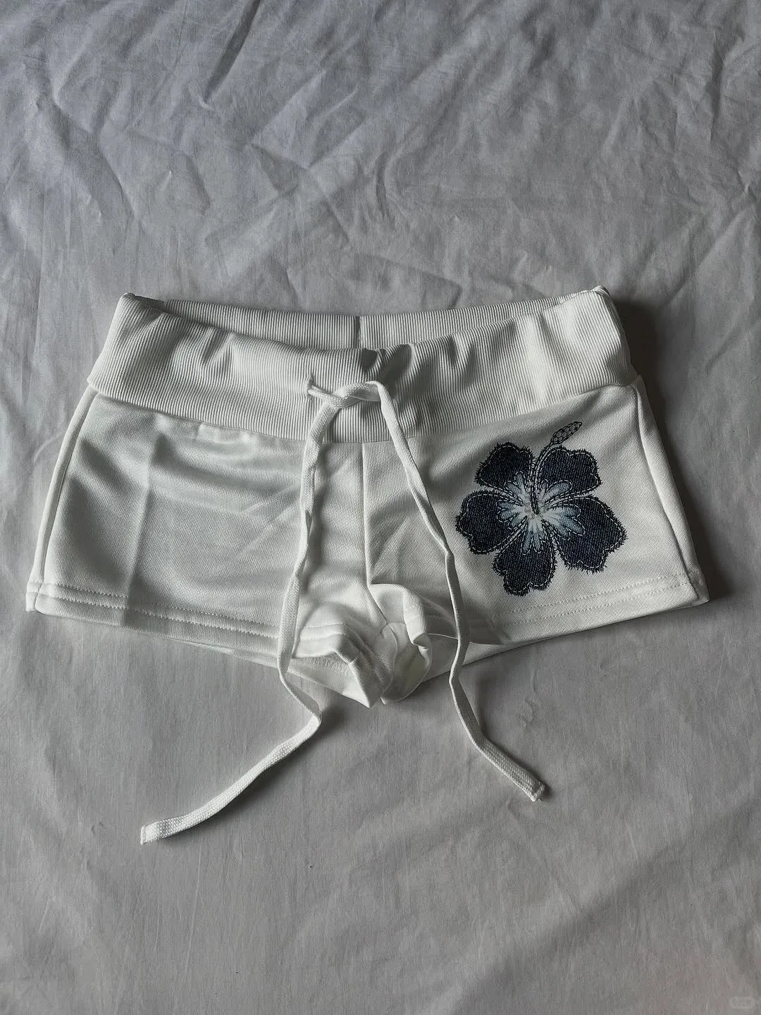 Floral shorts - Image 3